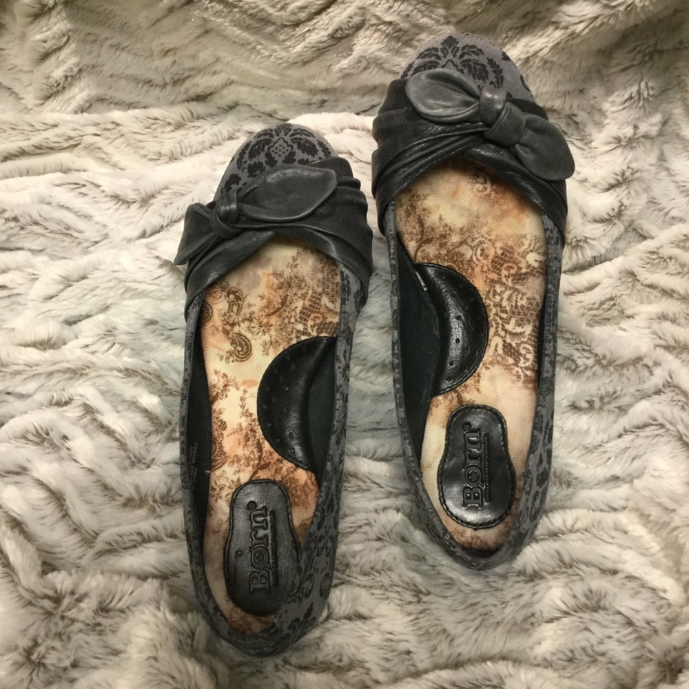 Born Shoes Style “Molly” Size 6